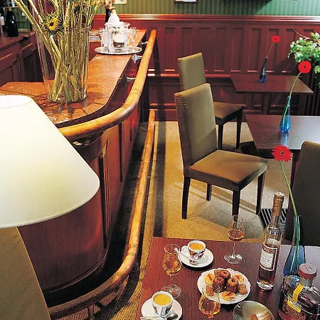 Отель De Bordeaux 3*